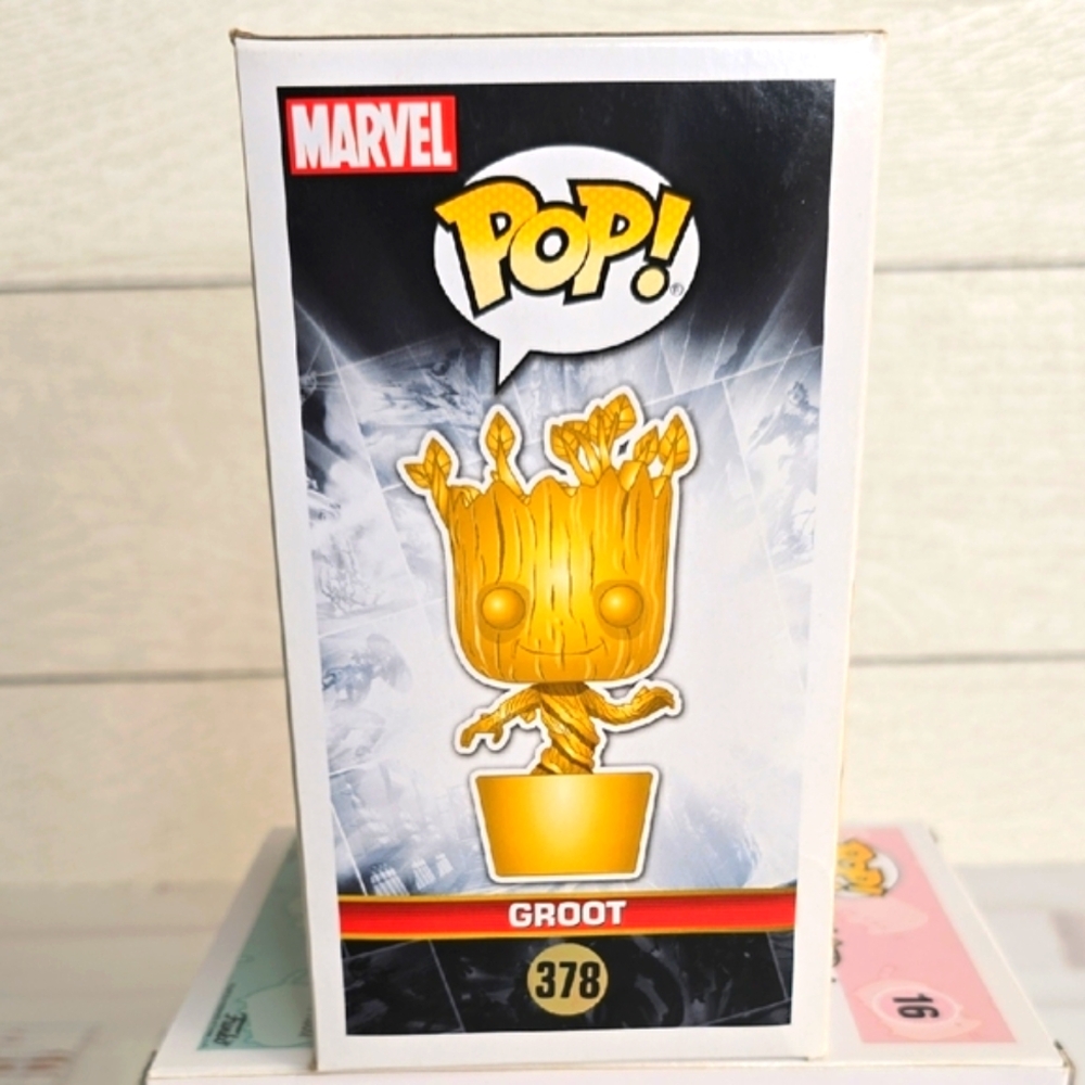 Funko Pop Groot in Shimmering Gold - Picture 3 of 5